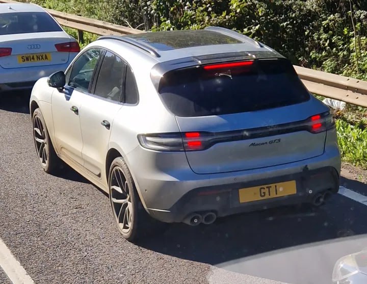 Registration plate GTI - GT 1