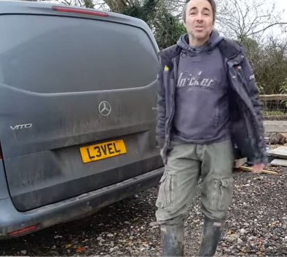 Registration plate LEVEL - L3 VEL