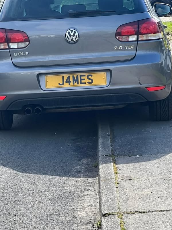 Registration plate JAMES - J4 MES